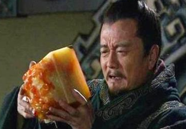 袁术出身名门，为何最后却没能建立大业呢？