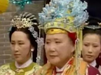 红楼梦中的甄家是什么样的？它与贾府有着什么样的联系？