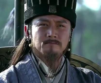 诸葛亮在面对赵云和张苞的死讯时 诸葛亮态度为何完全不同