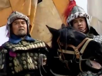 三国正史中马超和关羽两人，谁的武功更厉害？