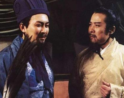 刘备对诸葛亮不信任吗 刘备临死前托孤为什么选择两个人