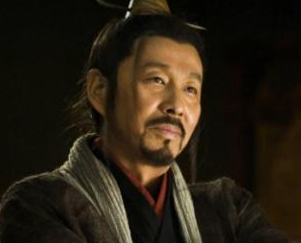 秦始皇嬴政统一天下时，比他小三岁的刘邦正在做什么呢？