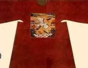 历史上明清两个朝代的服饰有何特点？区别又是什么？