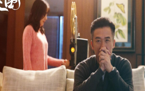 《突围》中林满江和石红杏为何会产生冲突？