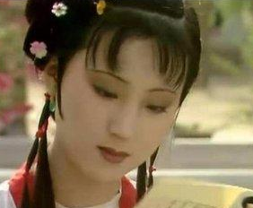 红楼梦中薛宝钗做了什么事情让王熙凤这么讨厌她？