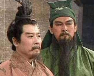 历史上诸葛亮掌权后为何没有攻打东吴？