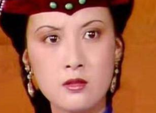 红楼梦中贾母是如何让让王夫人与王熙凤生间隙的？