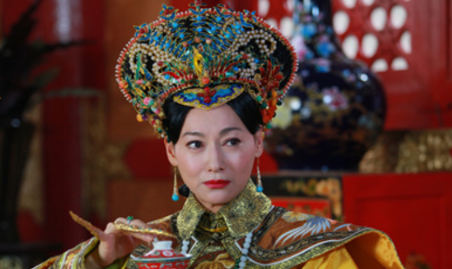她是慈禧的侄女，却成了清朝最不受宠的皇后