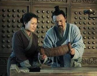 历史上孔子的父亲母亲在史书上是如何记载的?