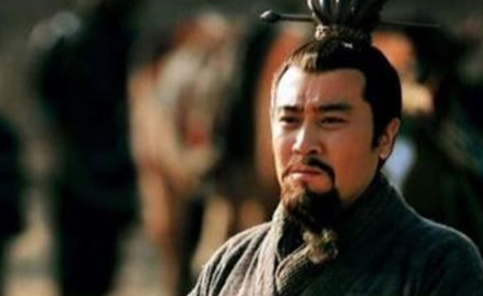 刘备称帝后，为何孙权却向曹魏称臣呢？