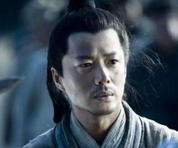 秦始皇统一六国建立秦朝时，楚汉集团的众人都在做什么？