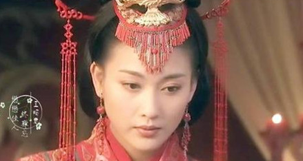 王昭君在呼韩邪单于死后，按照匈奴什么风俗习惯嫁人？