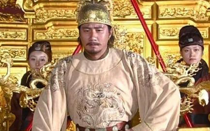 在抗元阶段，朱元璋从哪位高人口中得到了九字真言？