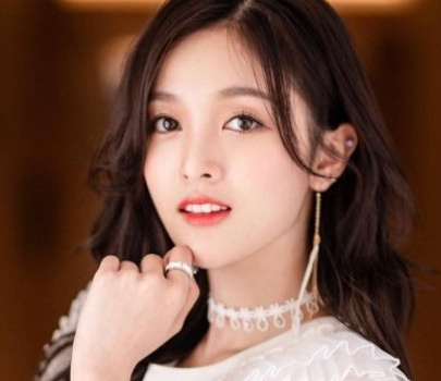 《世界微尘里》该剧领衔主演是谁 翟潇闻饰演什么角色