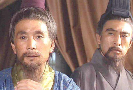 诸葛亮死后，为什么杨仪和魏延就反目了呢？