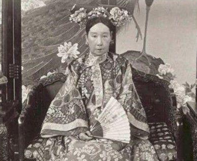 亲爸爸到底是什么意思 光绪为什么会叫慈禧为亲爸爸