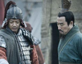 成也萧何，败也萧何，萧何为什么这样对待韩信呢？