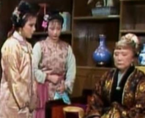 贾迎春的奶妈被处置之后，邢夫人做了什么？