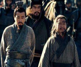 为了入川，庞统为刘备提供了哪些策略？