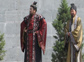 袁绍的声势曾显赫至极，为什么在短时间内失败了？