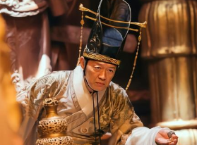 后世对魏忠贤有哪些争议？明熹宗为什么会选中他当助手？