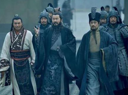 曹操留下四个人提防司马懿 曹丕为何全部都弄死了