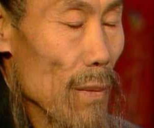 红楼梦中贾敬死后皇帝追赐的圣旨是何内容？用意何为