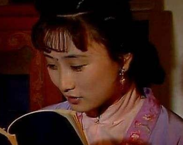 红楼梦金陵十二钗第一个出场的女子是谁？为何是香菱？