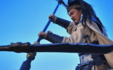 迎战马超的时候，为何诸葛亮坚持让张飞上呢？