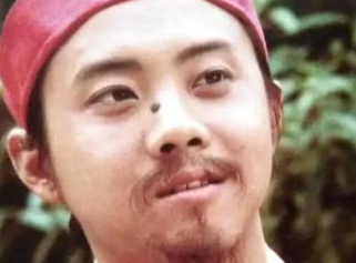 红楼梦中门子是个什么样的人？他跟贾雨村之间有何关系？