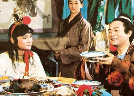 古代贵族出门为什么带着众多奴仆 除了排场外还有什么原因