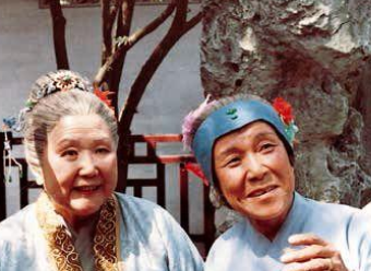 红楼梦中刘姥姥收到王夫人的一百两银子是什么意思？