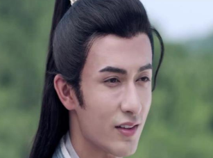 孙策为什么会了曹操心爱的女人？