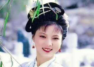 红楼梦中宝玉的那盘酥酪是留给谁的?李嬷嬷为何将它吃完？