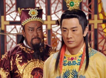 宋仁宗文包拯应该立谁为太子？包拯是如何回答的？