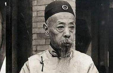 和珅的儿子不姓和，背后什么原因？