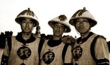 清朝士兵衣服上“兵”和“勇”代表什么？“兵”和“勇”的区别介绍