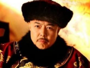 清朝时期和珅与纪晓岚分别是什么官职？有何差别？