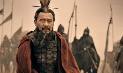 三国时期最牛谋士，连曹操都要巴结他