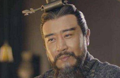 陶谦为何会把兵家必争的徐州让给刘备？目的是什么