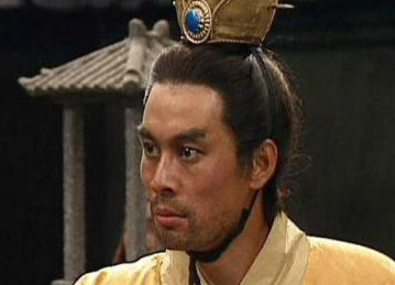 曹操杀吕布时先勒死，然后枭首示众的原因是什么?