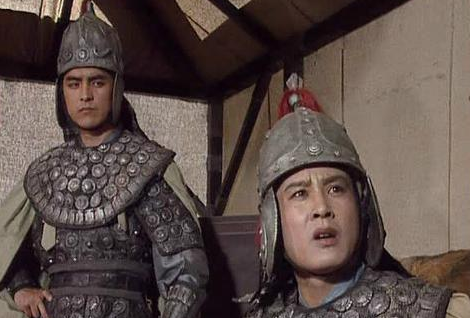 曹魏将领曹仁为何会被称为铁腰？曹操从弟，居高位而不骄