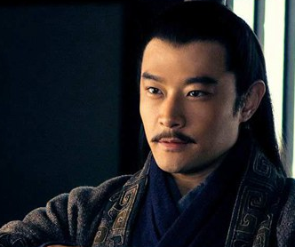 周瑜和诸葛亮的年龄差是多少？他们两个谁的年纪更大？