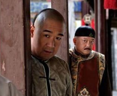 从历史的角度而言，和珅与纪晓岚谁更聪慧？