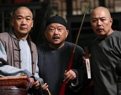 乾隆与和珅的关系是什么样的 两人真的是男男关系吗