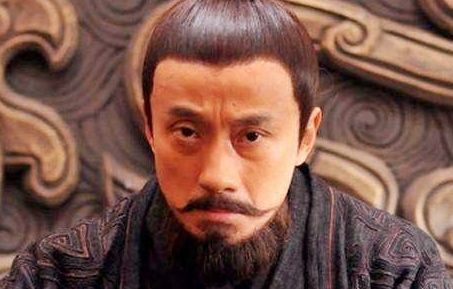 曹操的谋士很多，为何前期战事却输多赢少呢？