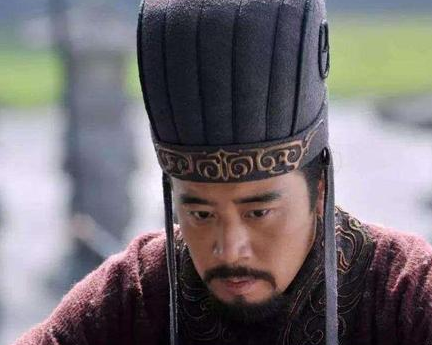 曹丕篡位汉献帝被迁到山阳邑后 汉献帝为何不投奔刘备