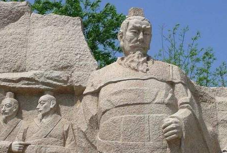 此人苦熬14年坐上龙椅，结果四天后就驾崩