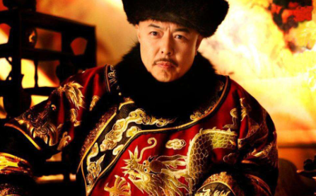 乾隆是位有作为的皇帝，为什么晚年却变得优柔寡断呢？