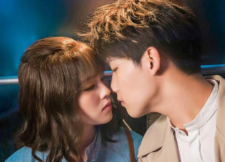 《世界欠我一个初恋》夏柯和凌山之间有什么关系？